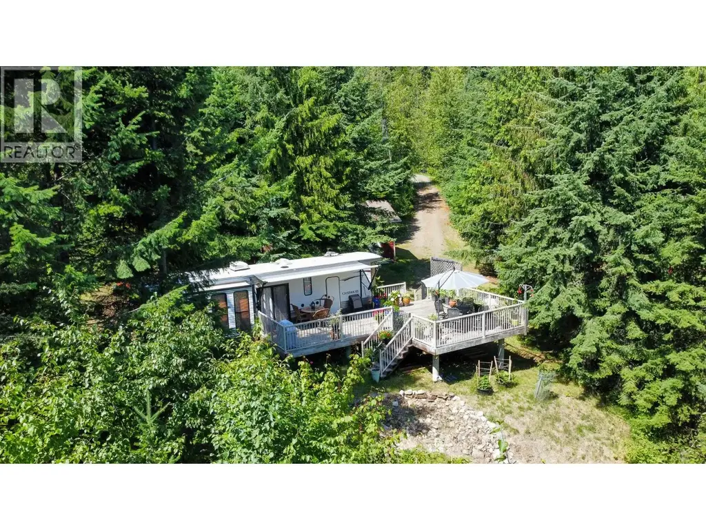 6240 Lake Street, Kaslo